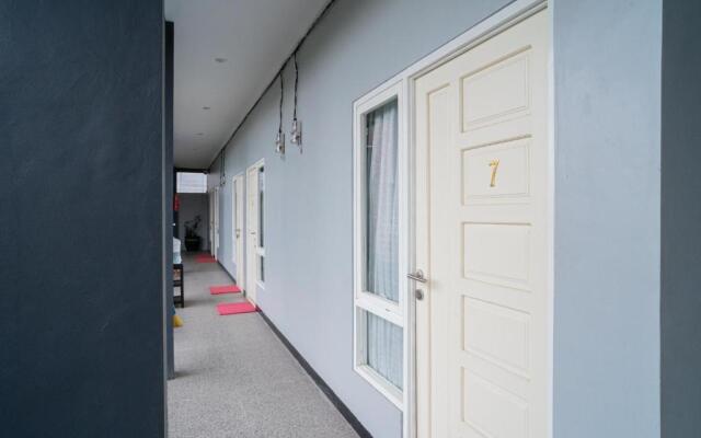 RedDoorz Syariah near Jalan Ahmad Yani Banjarmasin 3