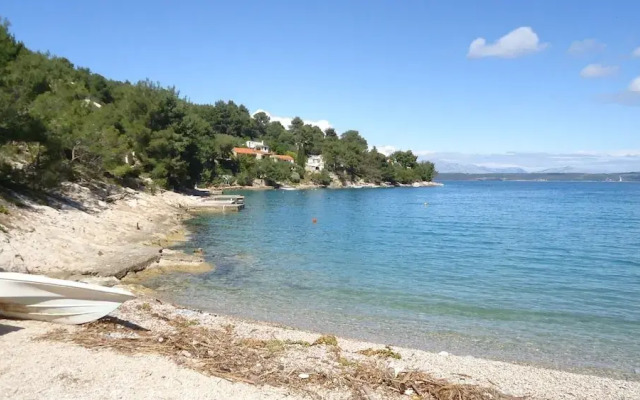 Pava - 15m From the sea - A2