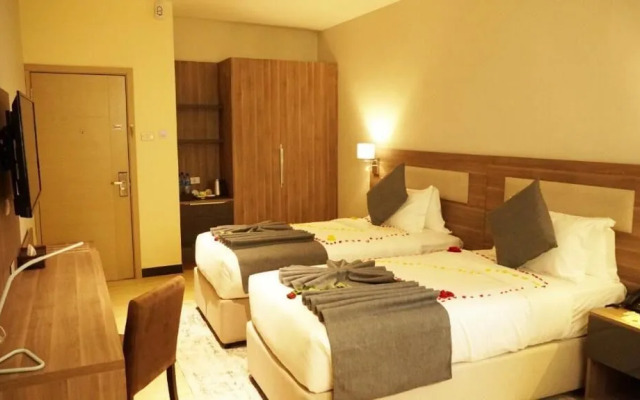 Triple-e Hotel and Spa