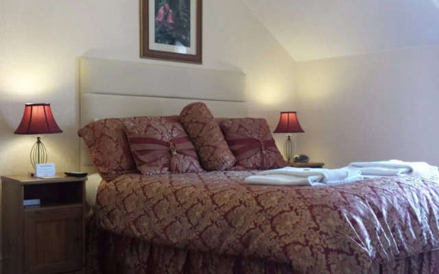 Ascot House Guest House (Adults Only)