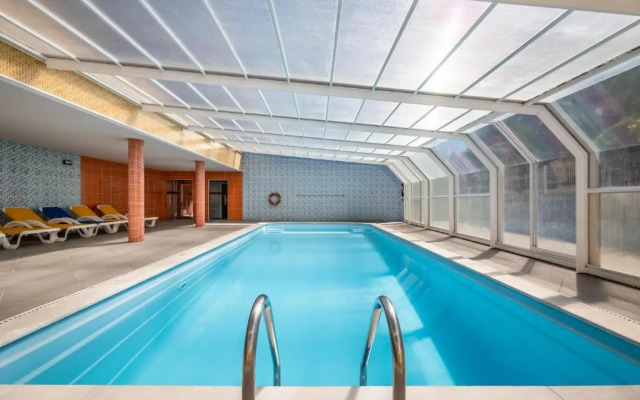 Hotel Colmeia Monte Real