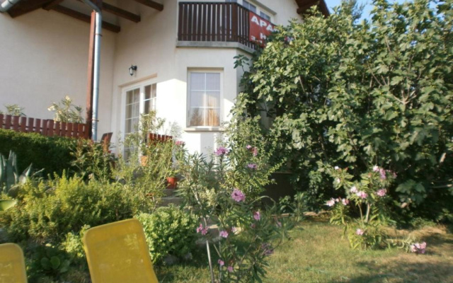 Fehér Rózsa Apartman