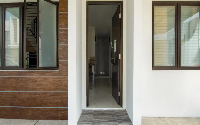 Columbus Residence J1 by OYO Rooms