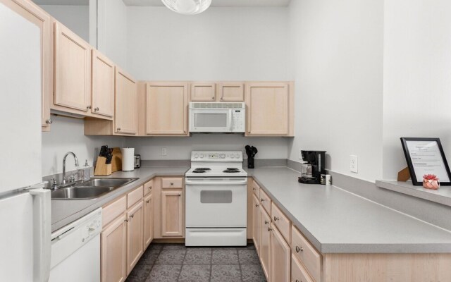 2BR/2BA In The Block Apartment by CozySuites