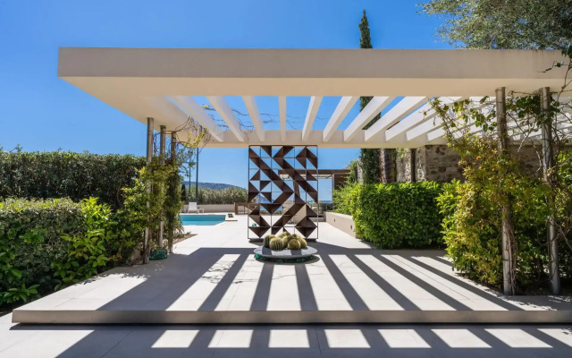 The Every Athens Beachfront Retreat