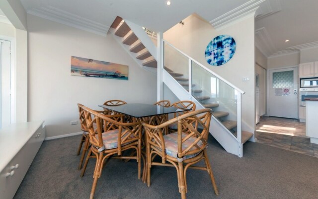 Seaview Crescent, 8