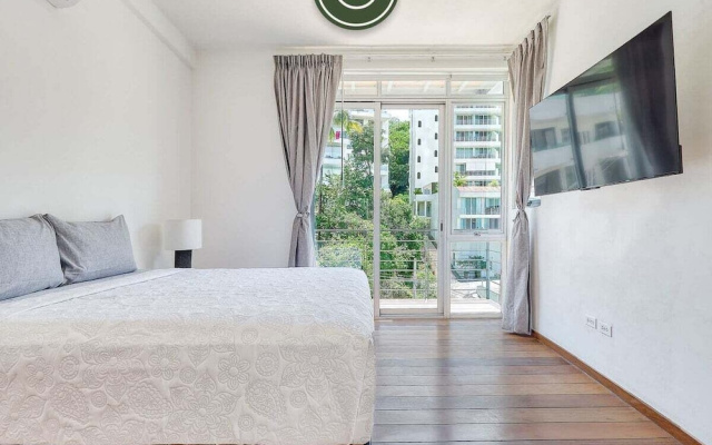 Ecofriendly 2BR Condo - Private Jacuzzi - Rooftop