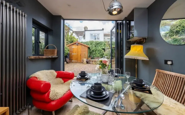 Host Stay Bernard Road Townhouse