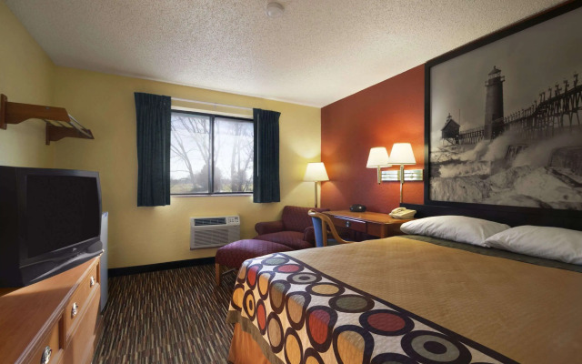 Super 8 By Wyndham Kalamazoo