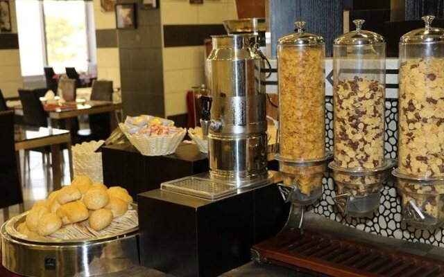 Easy Inn Hotel Suites