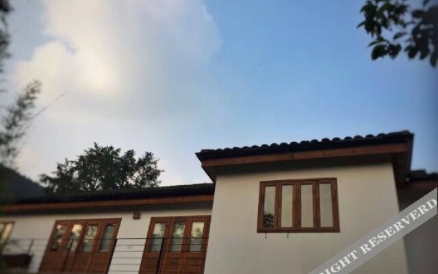 One Mountain Nine Houses