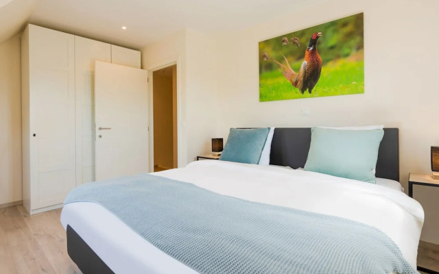 Chic Villa in Comines-warneton With Garden