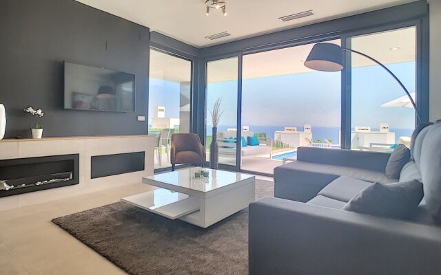 Bahia de las Rocas 2254