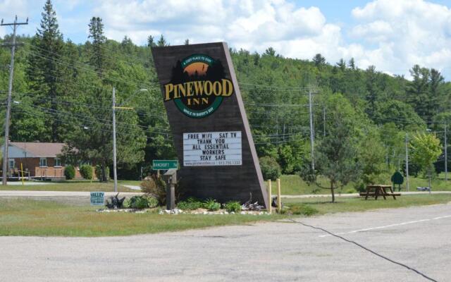 Pinewood Inn Canada