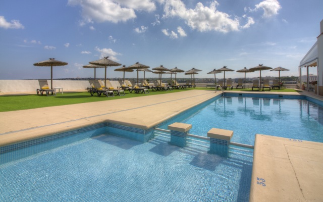 Hotel Roca Bella