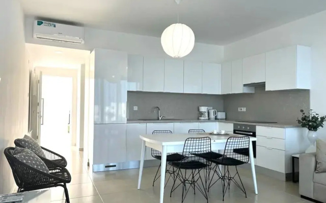 Lovely and Stylish Apartment With Calming Garden View