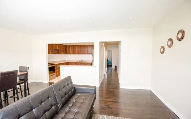 Private & Comfy 2 Bedroom Near Downtown