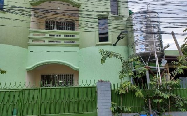 Cebu City 2 Flr Apartment near SM Seaside Ocean Park Anjo World