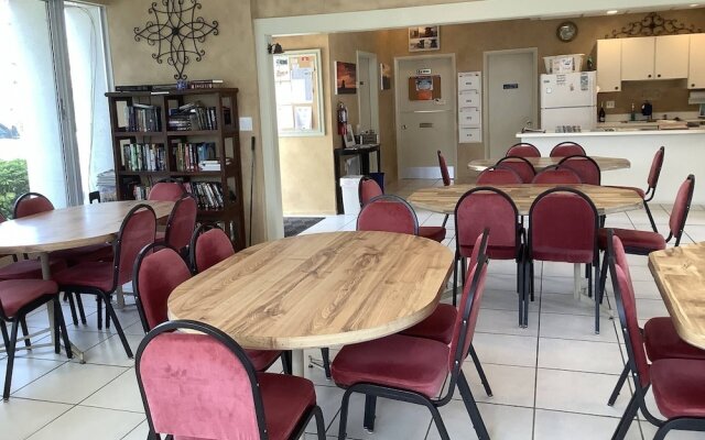 Vista Hermosa Casita Near the Beach