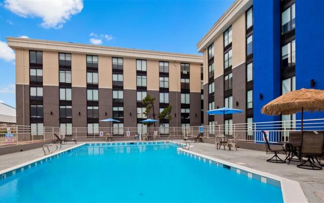 Best Western Plus Executive Residency Denver - Central Park Hotel