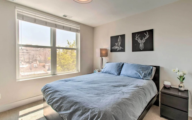 Rooftop Deck & City Views: Denver Abode!