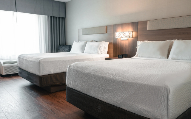Holiday Inn Express & Suites Kingston Central by IHG