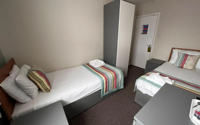 The Georgian Hollies