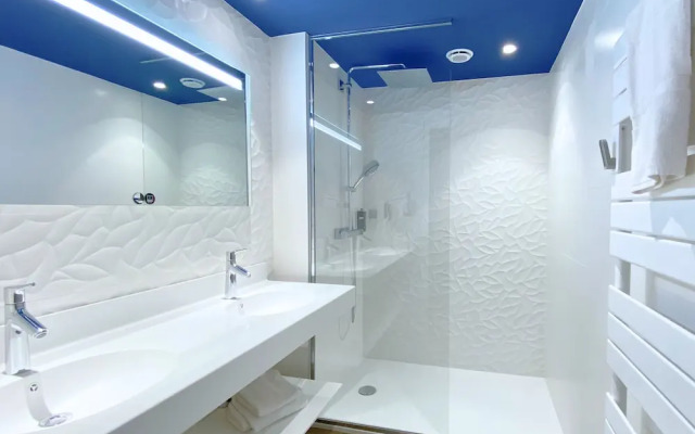 BRIT HOTEL Fougères - Hôtel du Parc 3*