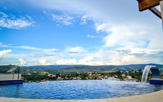 Suites de Luxo em Escarpas do Lago