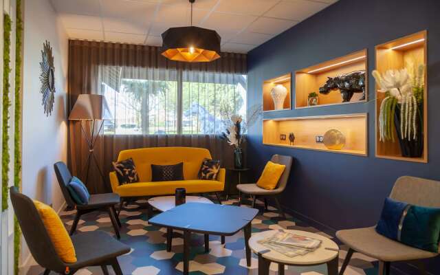 Kyriad NIORT - Espace Mendes-France