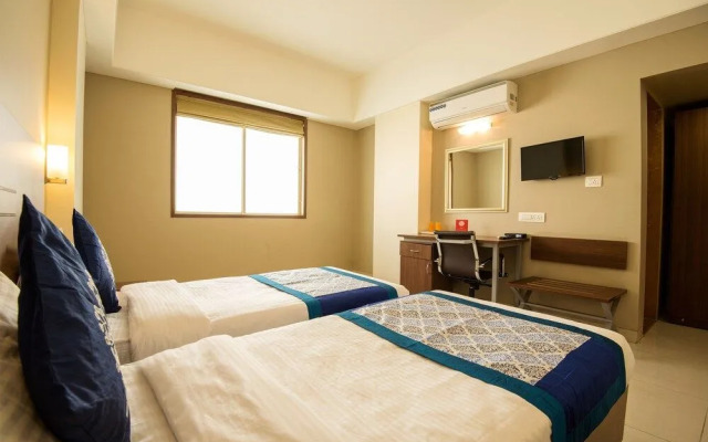 OYO 9989 Hotel Classic Executive