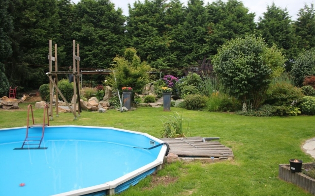 Dreamy Holiday Home in Sweikhuizen with Swimming Pool, Garden