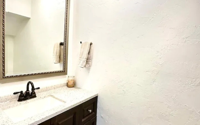 Amazing Historic 1800s Carriage House