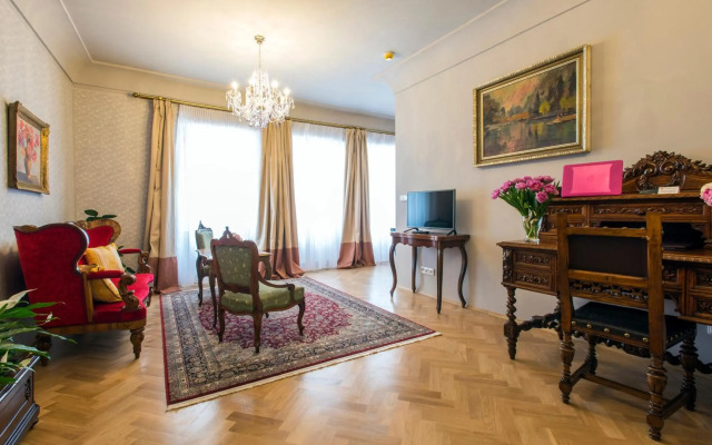 Boutique Hotel Constans