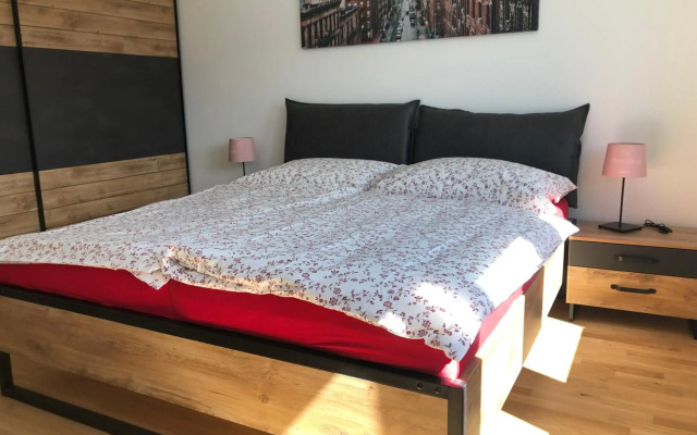 City Top -Apartment please