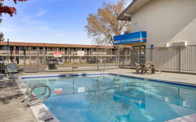 Motel 6 Carson City, NV