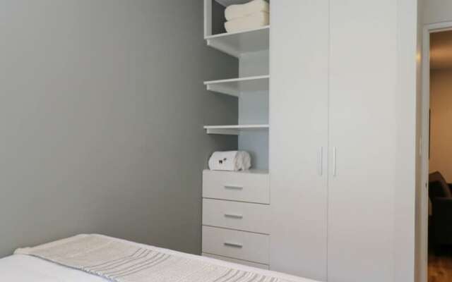 w Perfect 3BR With Balcony in Miraflores
