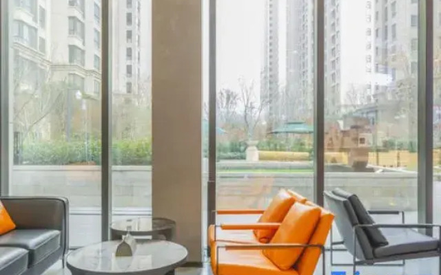 Luoyang Hesheng Hotel (Peony Plaza)