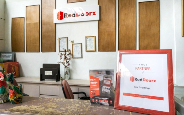 RedDoorz @ Hotel Surabaya Sumenep