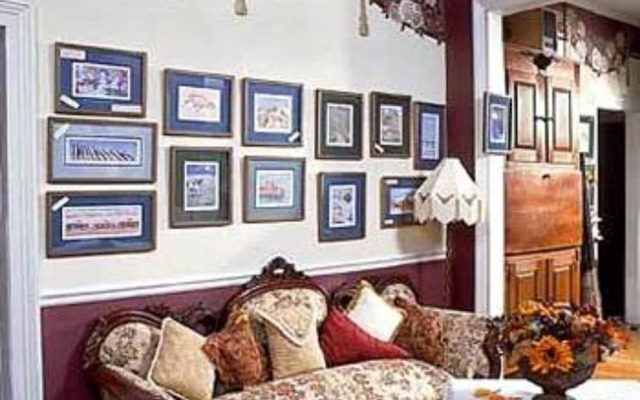 The Artist's Inn and Gallery