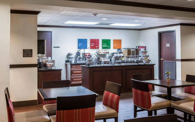 Comfort Suites - Near The Galleria