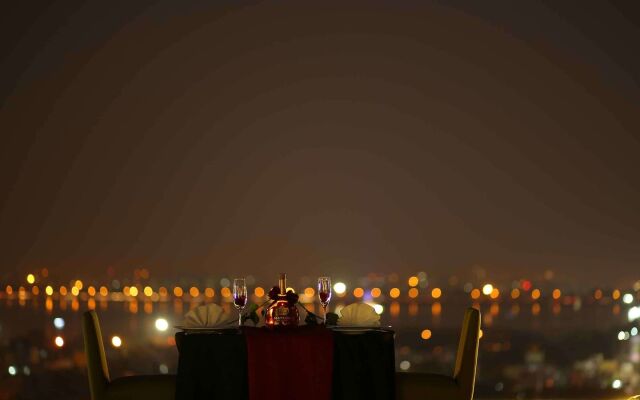 Mercure Hyderabad KCP Hotel