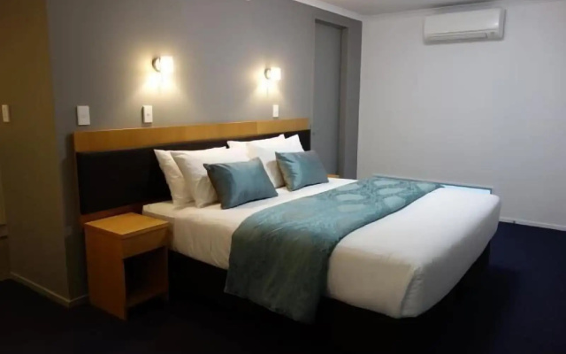 Parakai Springs Lodge – Guest Rooms – Helensville
