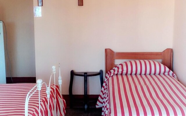 Hostal Portada Las Cuevas