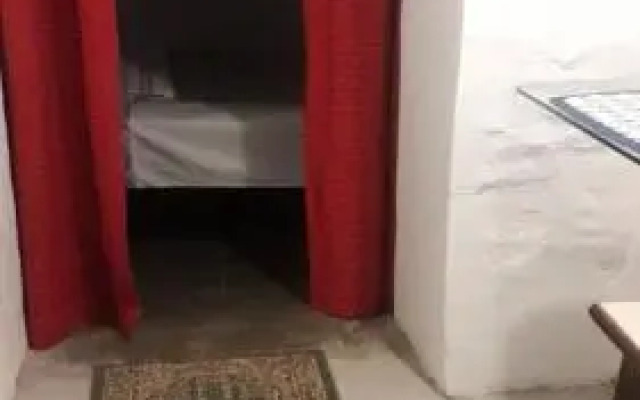 Old British House