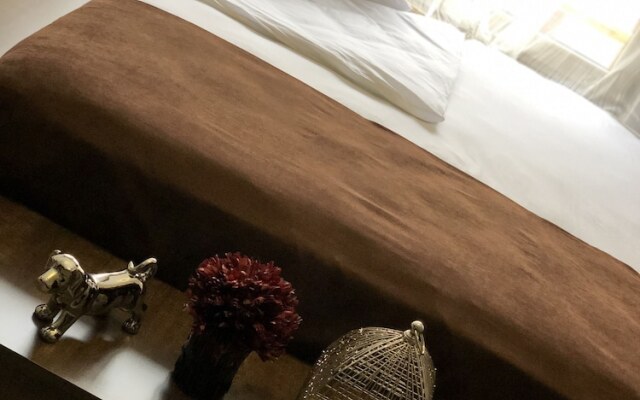 Antique Art Residence