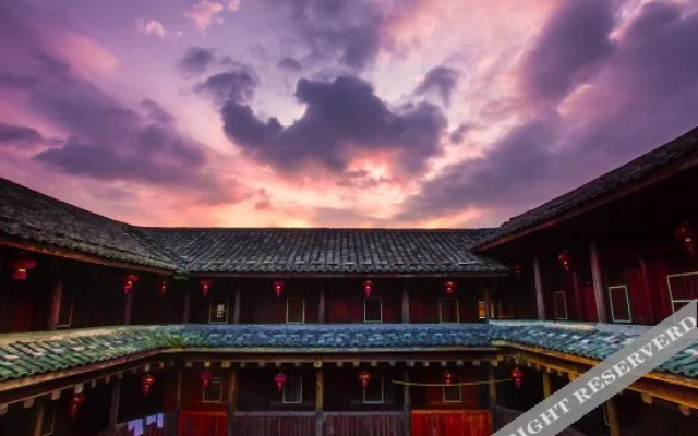 Fuxinglou Guesthouse