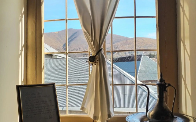 Ali Ancient House 555