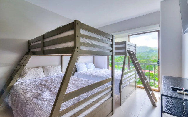 Luxurious and Warm Condo Just Step From the Beach!