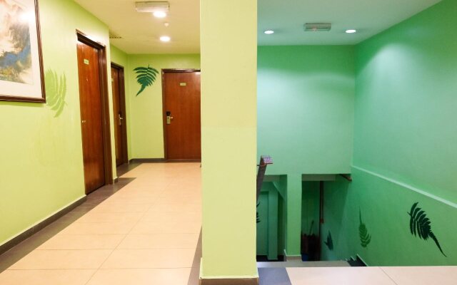 The Fern Lodge (Sanitized Stay)